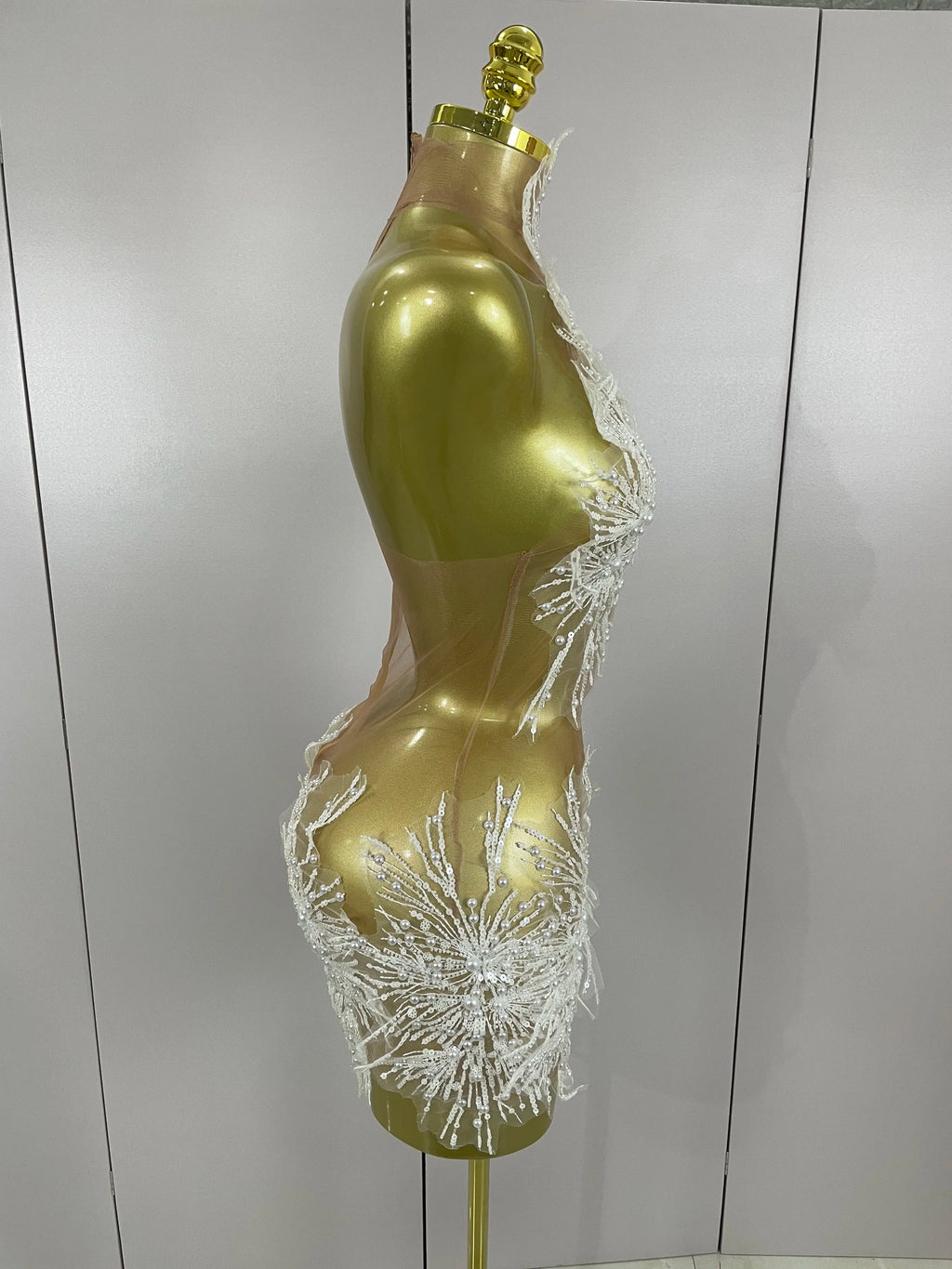 2025 Sexy Pearl Sequins Tassel Sleeveless Glitter Mini Dress Women Singer Bar Nightclub Stage Performance Clothing Show Outfit