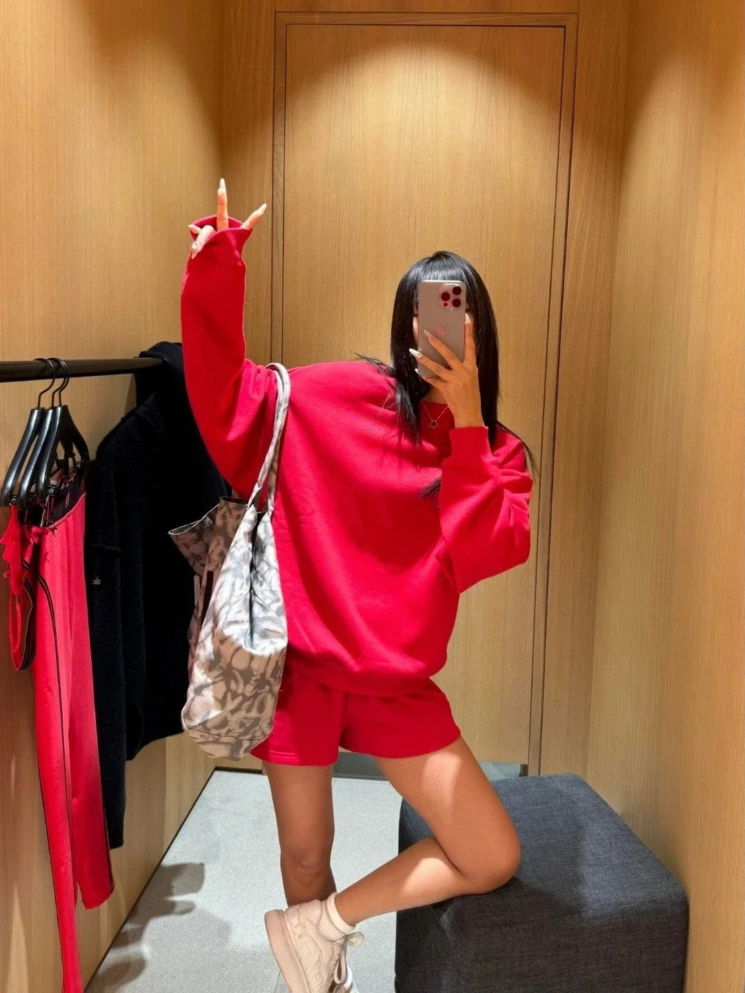 Women's Sports Sweatshirts O Neck Solid Black Red Classic Letter Loose Casual Pullovers Fashion Long Sleeve Hoodies for Women